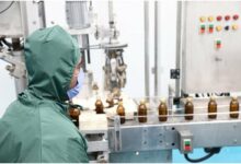 حذف ناگهانی ارز ترجیحی صنعت مواد اولیه دارویی/ مدیریت بازار دارویی کشور با ۲ میلیارد دلار